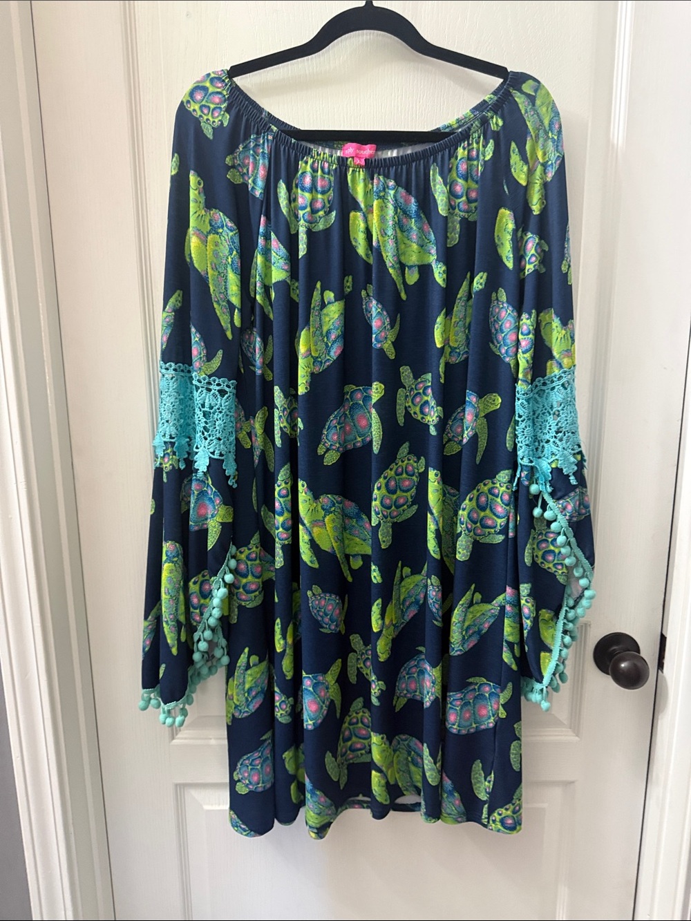 Women’s SS XL Navy Sea Turtle Print Off-Shoulder Skirt with Aqua Lace Trim
